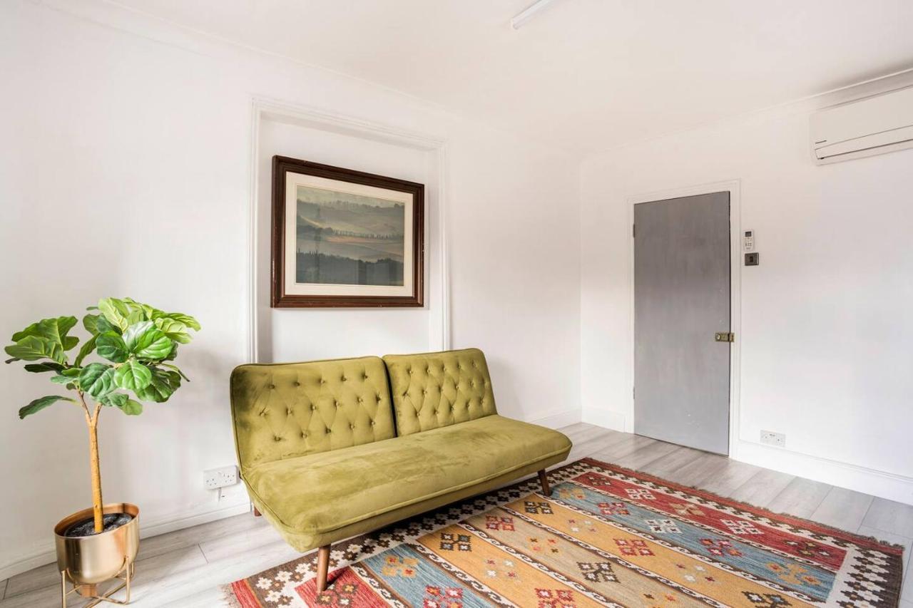 Victorian Style Apartment W/ Four-Poster Bed In Camden Town London Kültér fotó